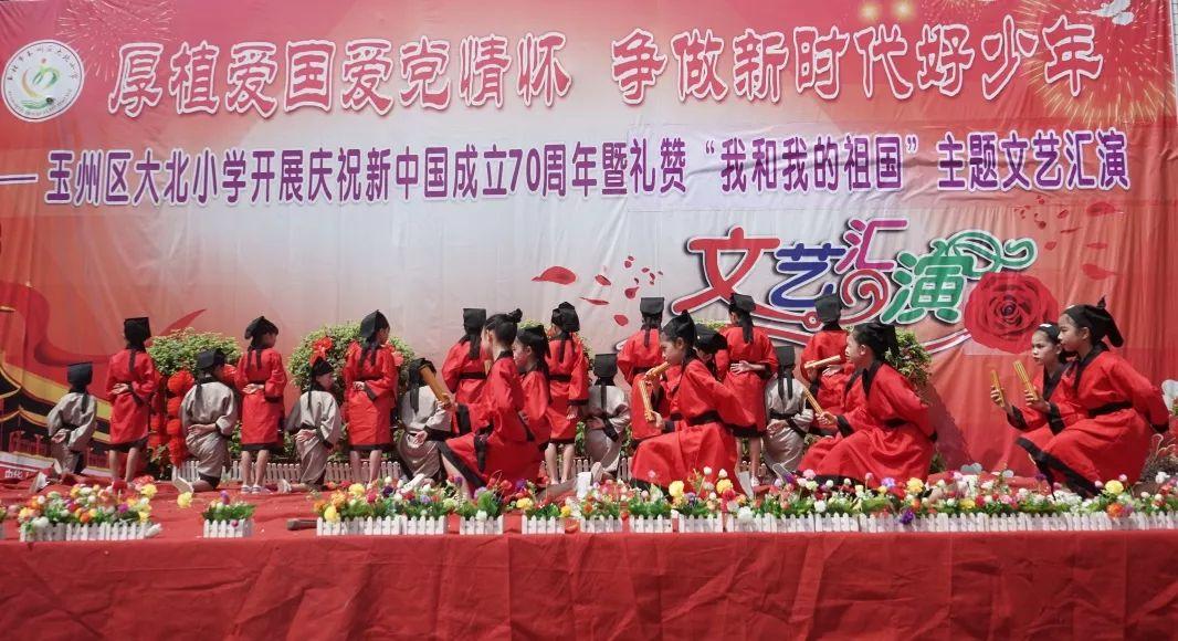 3段婚姻2次离，带着二夫的孩子和一夫复合后，如今刘蓓过得如何